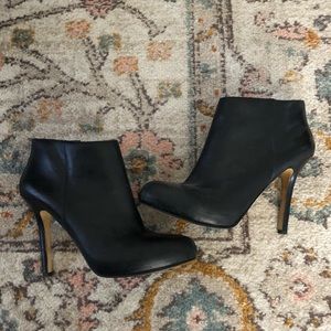 Nine West Black Leather Ankle Booties